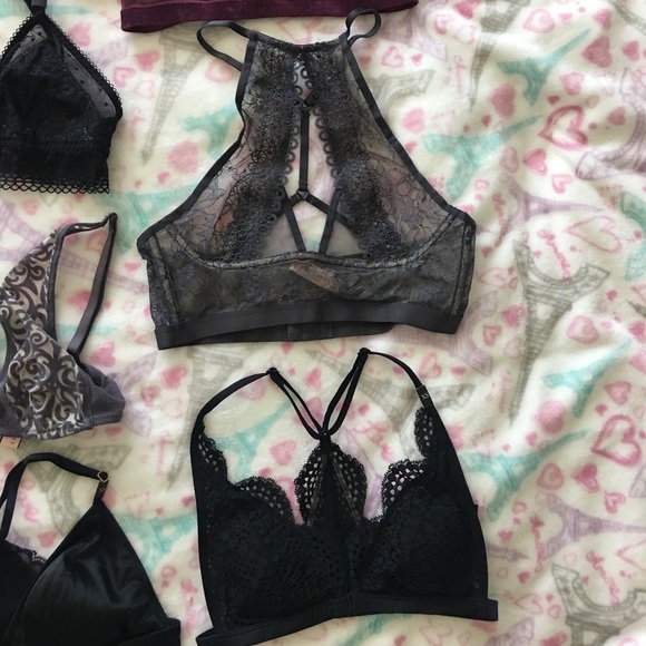 10 Brand new Victoria’s Secret size XS bralettes - Picture 5 of 7